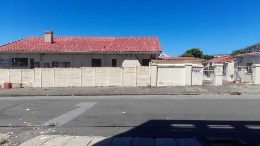 Commercial Property for Sale in Quigney Eastern Cape
